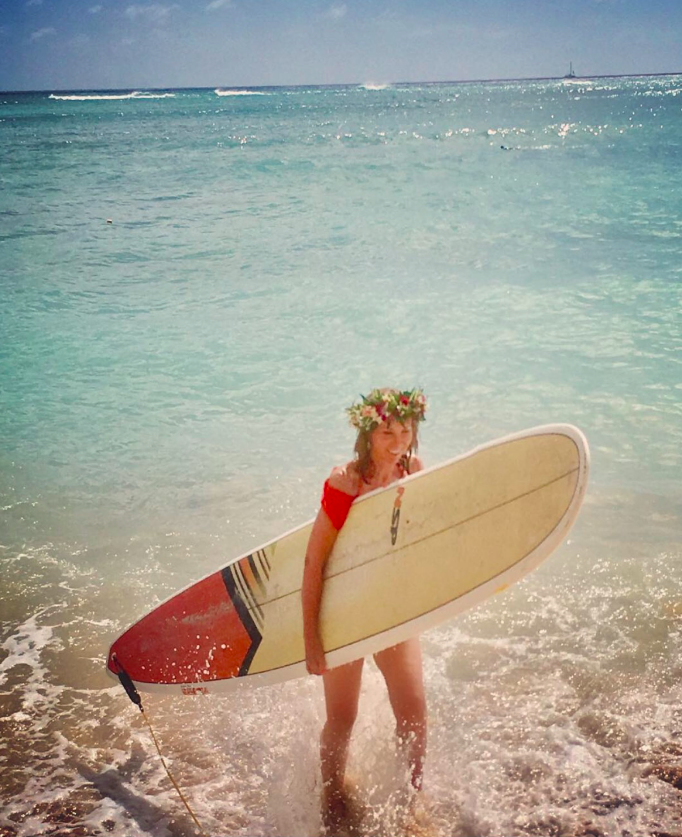 SwellWomen Surfing Francesca