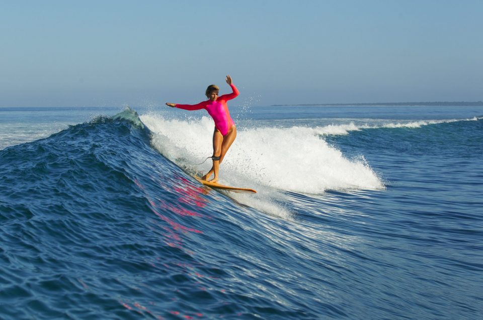 The 5 Topmost Surf Essentials for Solo Women Surfers