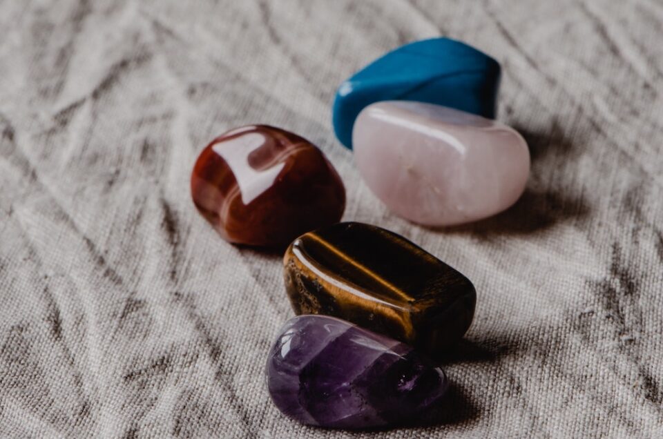 A complete guide on how to choose the right healing stone