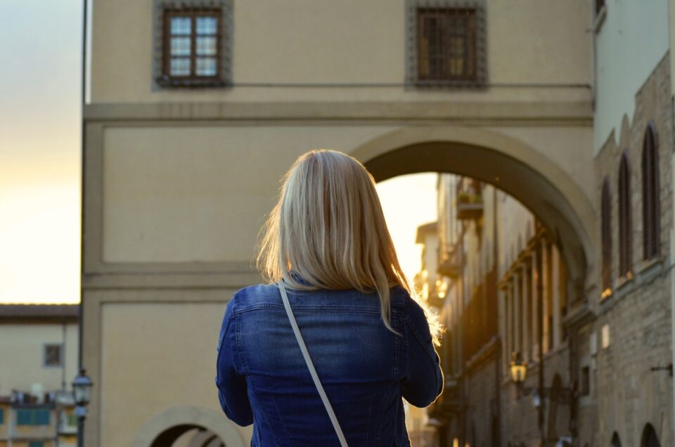Cultural Adjustment Tips for Solo Women Travelers