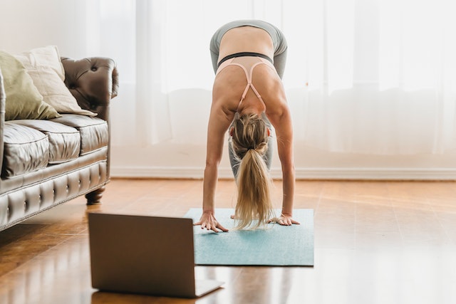 5 Benefits Of Taking Yoga Classes Online
